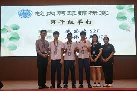 网友热议两大赛区，faker是LCK的门面，能代表LPL的选手是谁？